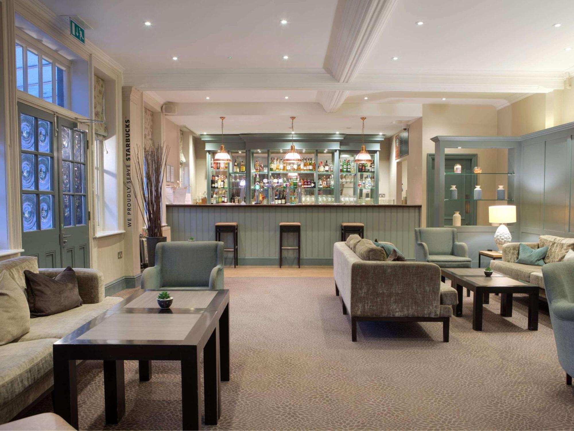 Sunday Box Hill Burford Bridge Hotel Dorking Extérieur photo